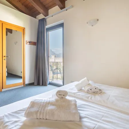 Hotel Al Castello Torri Del Benaco Buitenkant foto
